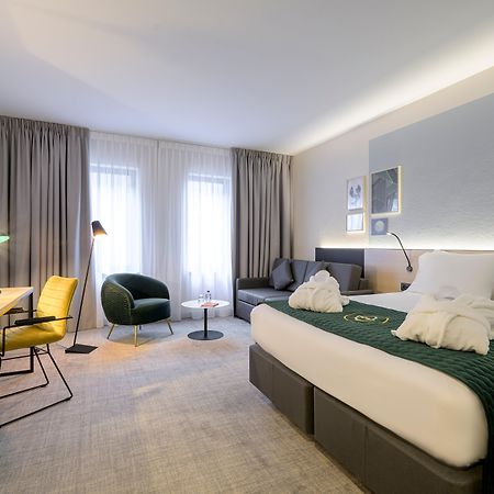 Holiday Inn Hasselt By Ihg Exterior foto