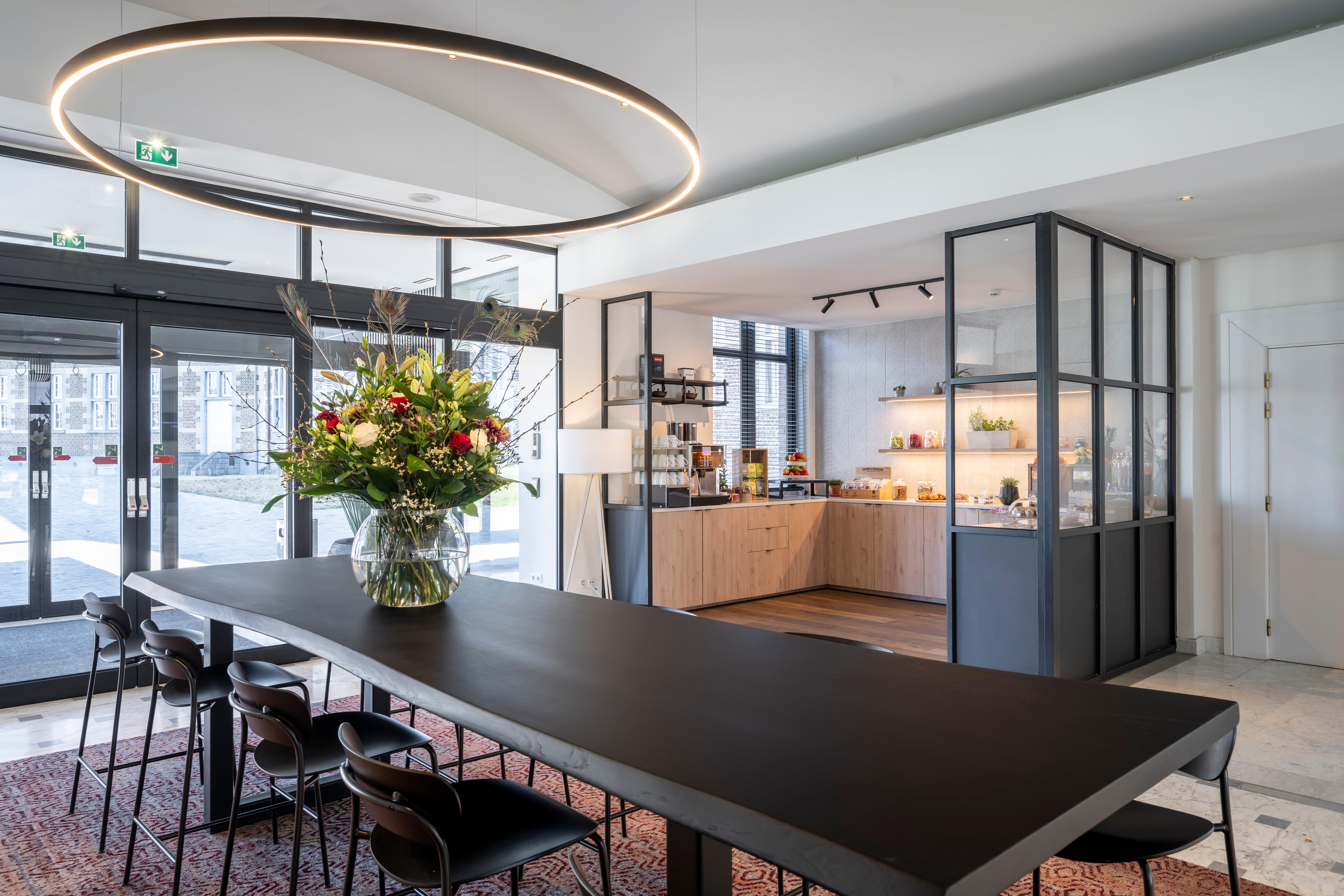 Holiday Inn Hasselt By Ihg Exterior foto